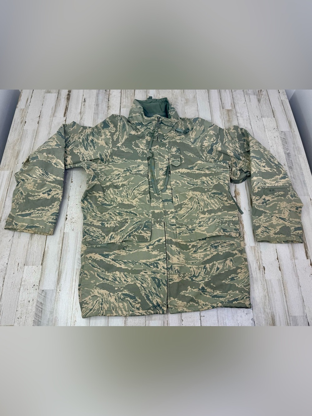 US Army Parka Medium Regular Jacket Cold Weather Universal USGI Digi Camouflage
